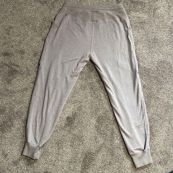 Athleta BAY BEACH CAPRI size Med - Picture 7 of 10